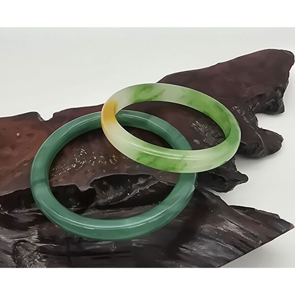 Set of 2 Chinese greenstone Bangle Bracelets ( 2 Sizes ) - Picture 1 of 8